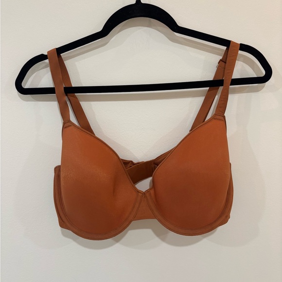 SKIMS Weightless Demi Bra - Picture 2 of 6